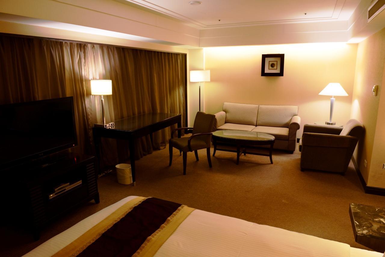Nisus Hotel Тайбэй Экстерьер фото